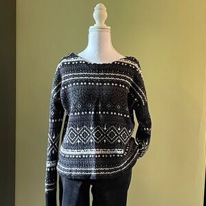 American Eagle Outfitters Black and White Geometric Sweater